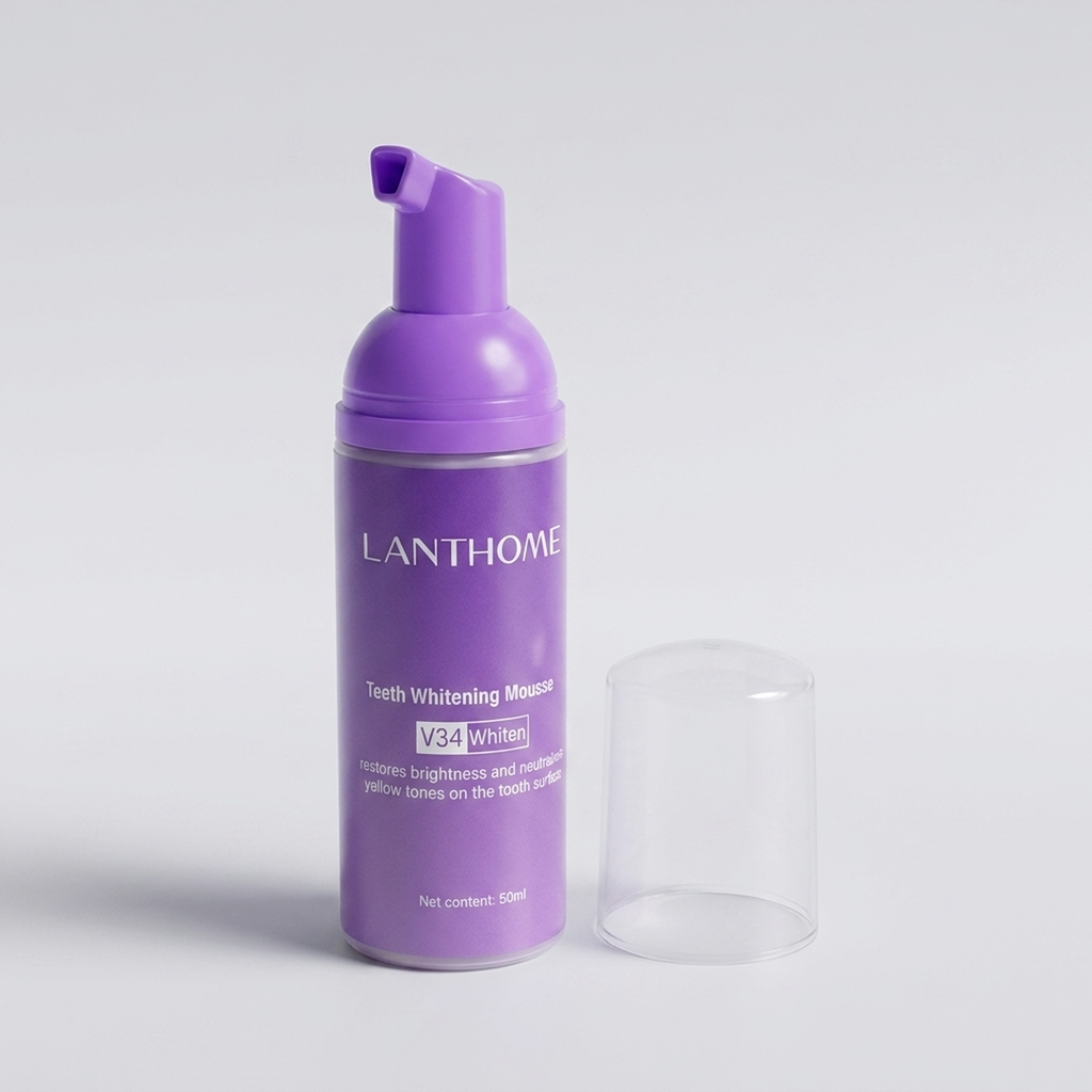 Clareador dental em creme com tampa ao lado - vista em ângulo em fundo neutro