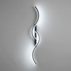 Arandela S-Lines com luz LED branca em fundo neutro