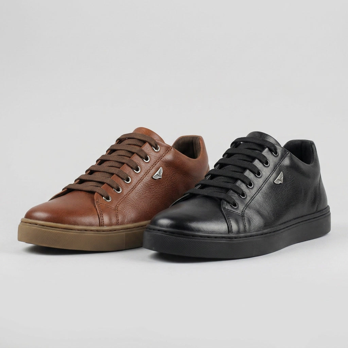 Sapatênis masculino em couro premium Compre 1 Leve 2 - combinação Marrom|Preto - fundo neutro