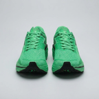 Tênis esportivo ImpulseFit cor verde - fundo neutro